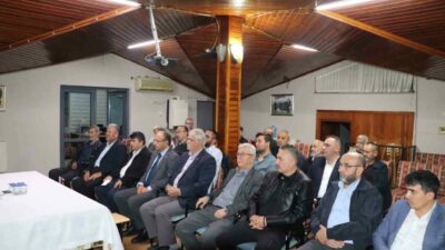 Bursa Uludağ Üniversitesi İlahiyat Fakültesi Dekanı Prof. Dr. Adem Apak,