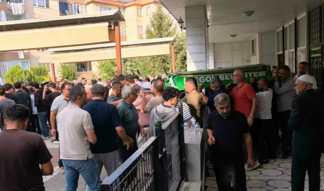 Tır kazasında hayatını kaybeden gençler son yolculuğuna uğurlandı Bursa’nın Yenişehir ilçesinde motosikletin tır ile çarpışma sonucu hayatını kaybeden