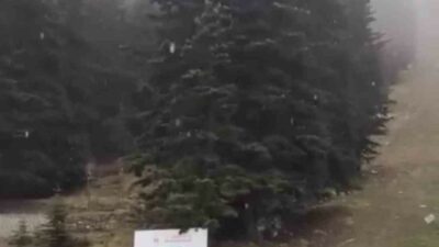 Bursa’da kış turizminin önemli merkezlerinden Uludağ’a sezonun ilk karı yağdı.