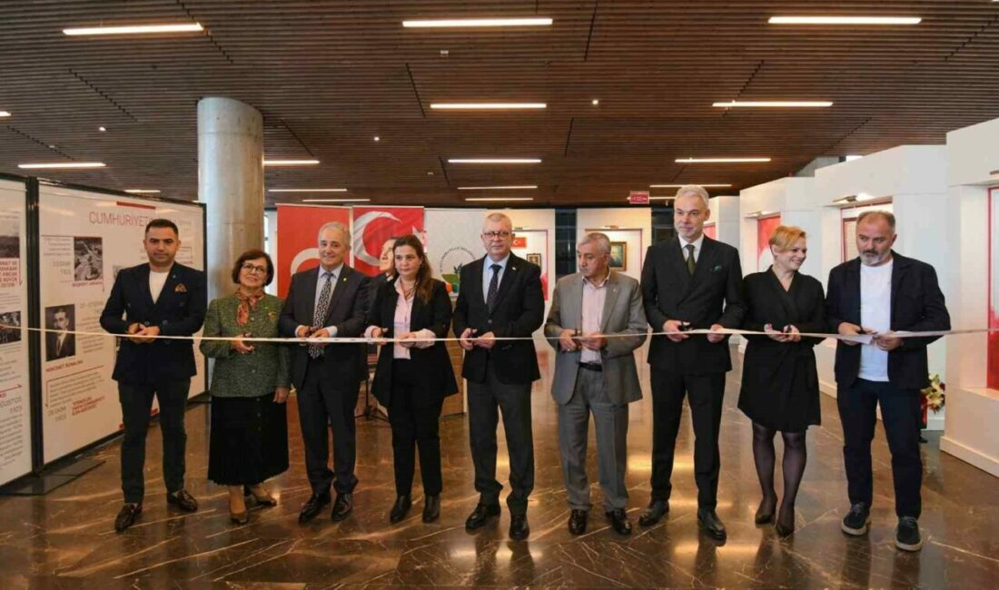 1326 Bursa Fetih Müzesi’nde anlamlı sergi Osmangazi Belediyesi, Türkiye Cumhuriyeti’nin kuruluşunun 103’üncü yıl dönümü kutlamaları kapsamında