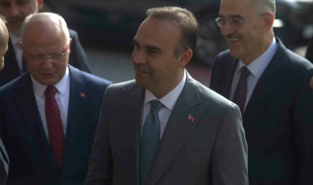 BURSA (İHA) – Sanayi ve Teknoloji Bakanı Mehmet Fatih Kacır,