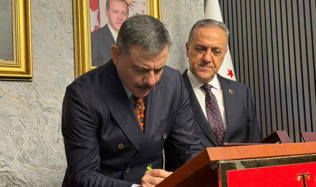 Bakan Çiftçi’den Yalova Valiliğine ziyaret İçişleri Bakanı Mustafa Çiftçi, Yalova programı kapsamında Yalova Valiliği’ni ziyaret