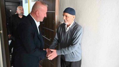 Karacabey Belediye Başkanı Fatih Karabatı, 1 Ekim Dünya Yaşlılar Günü