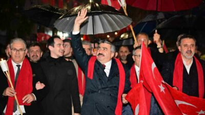 Yıldırım Belediye Başkanı Oktay Yılmaz, yayınladığı mesajla 29 Ekim Cumhuriyet