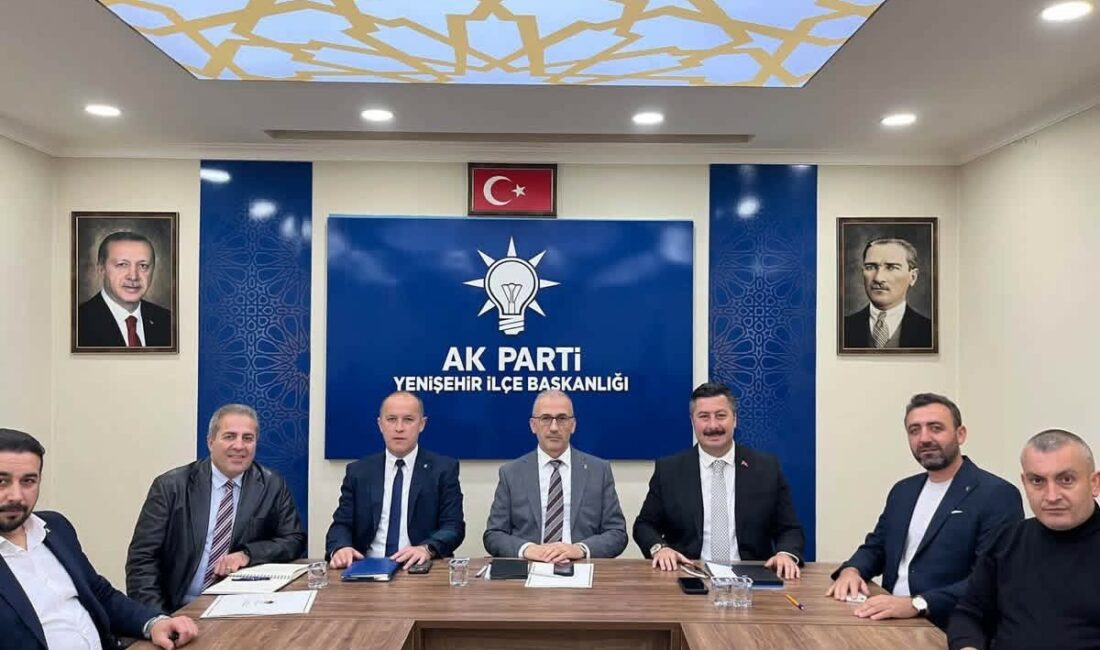 Başkan Özel: “Bizim gündemimiz Yenişehir, önceliğimiz hizmet” Yenişehir Belediye Başkanı Ercan Özel, ilçe teşkilatına yönelik ortaya atılan