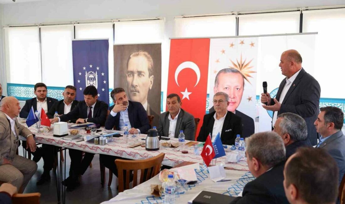Bursa Büyükşehir Belediye Başkan Vekili Şahin Biba, Büyükorhan ilçesi muhtarlarıyla