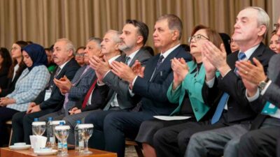 Türkiye Sağlıklı Kentler Birliği’nin 46. Olağan Meclis Toplantısı’nda konuşan Bursa