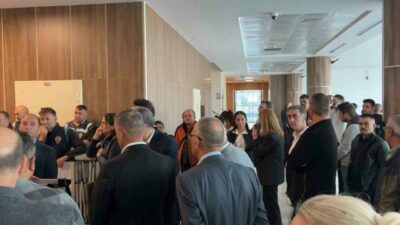 Bursa’da Mustafa Bozbey ve Turgay Erdem’in de aralarında bulunduğu 63