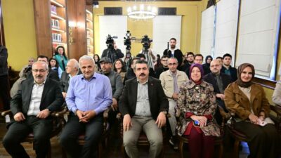Bursa’da Yıldırım Belediyesi’nin gençlerin akademik, kültürel ve entelektüel gelişimine katkı