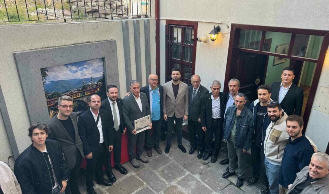 Bursa için Ankara’da buluştular Bursa’nın Ankara’daki lobisi güçleniyor. Bursaspor ve Bursa Fan Clup yönetimi