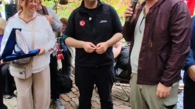 Bursa Şehir Hastanesi Başhekimi Dr. Salih Metin ve beraberindeki ekip,
