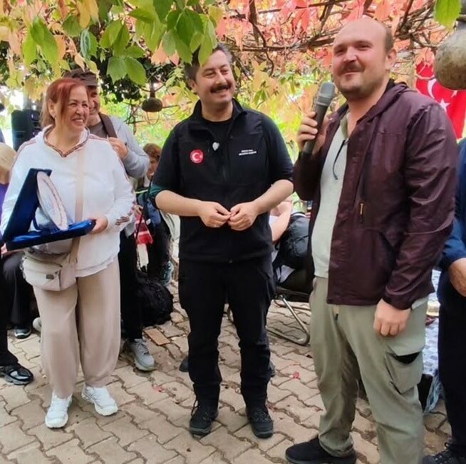 Bursa Şehir Hastanesi ekibi Yenişehir’de doğayla buluştu Bursa Şehir Hastanesi Başhekimi Dr. Salih Metin ve beraberindeki ekip,