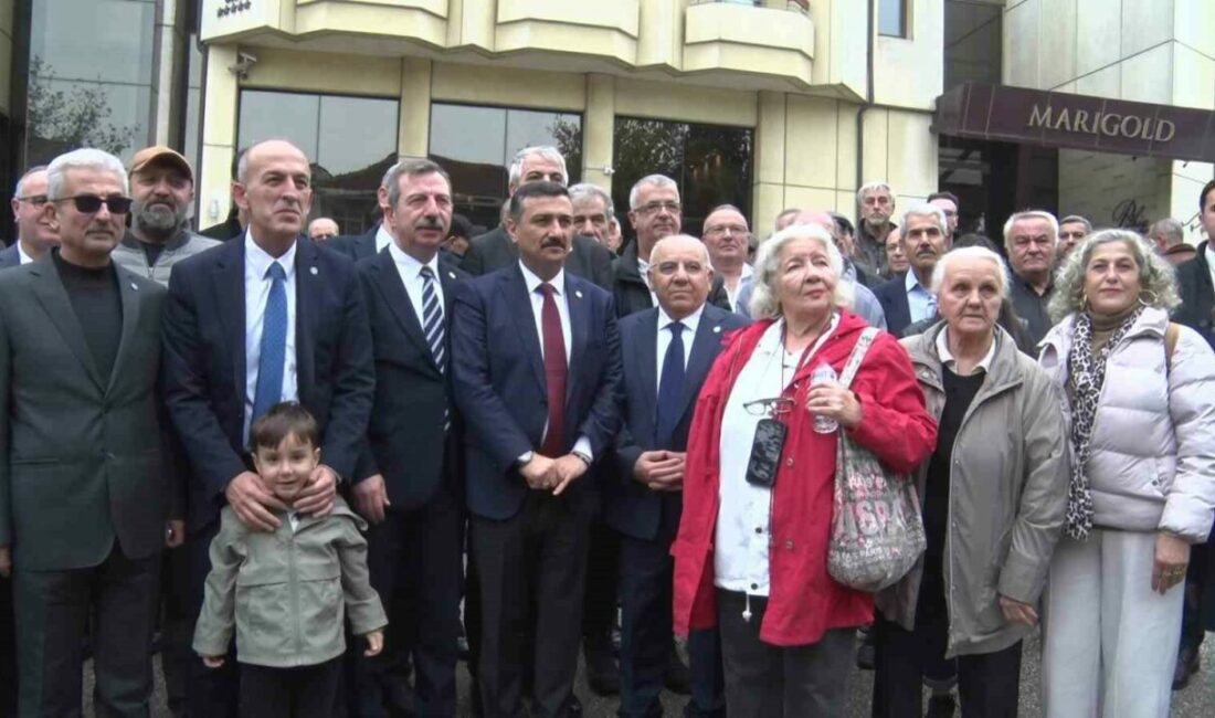 Bursa’da 723 yıllık şifa geçmişine sahip hastanenin taşınmasına tepki Bursa’da 723 yıllık şifa geçmişiyle bilinen Şehit Yarbay İlker Çelikcan