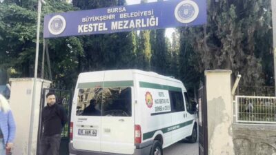 Bursa’nın Kestel ilçesinde iki arkadaş arasında çıkan tartışma kanlı bitti.