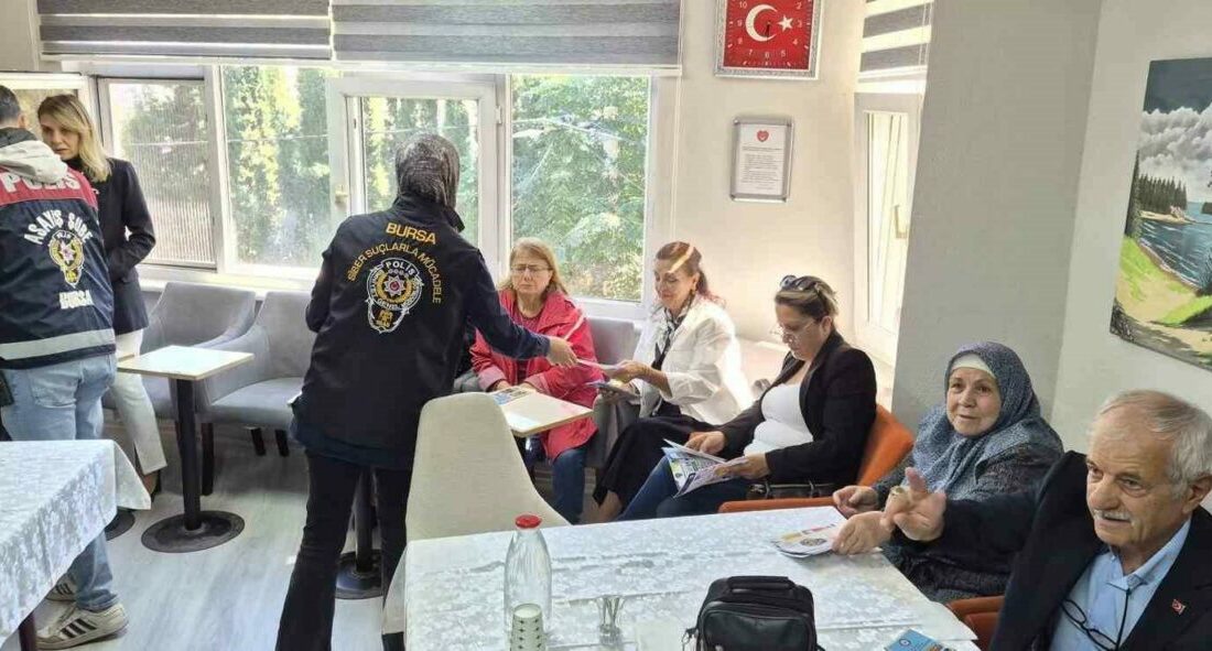 Bursa’da emeklilere siber suçlara karşı farkındalık eğitimi verildi Bursa Emniyet Müdürlüğü Siber Suçlarla Mücadele Şube Müdürlüğü tarafından SİBERAY