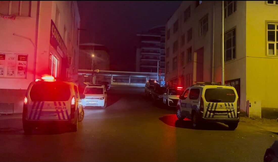 Bursa’nın Yıldırım ilçesinde iki grup arasında çıkan tartışma silahlı kavgaya