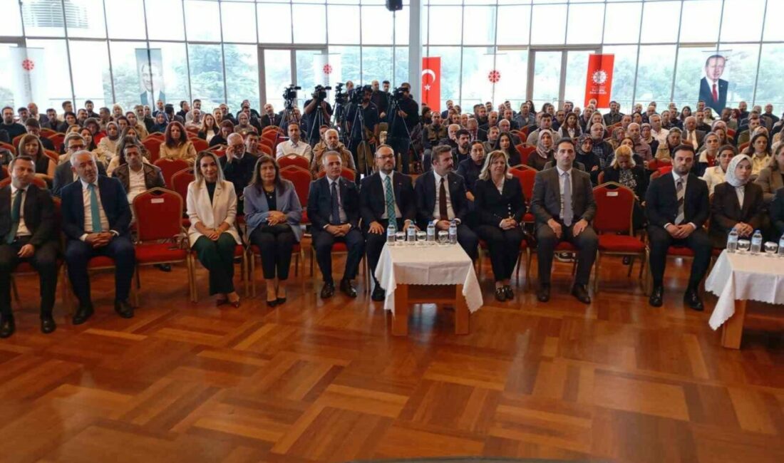 Bursa’da “İletişim Yüzyılı, Güçlü İletişim, Etkin Kamu” programı gerçekleştirildi Cumhurbaşkanlığı İletişim Başkanlığı tarafından Bursa’da gazeteciler ve kamu kurumlarında görev