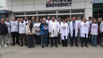 Bursa’da NEV Esentepe Hastanesi’nde yaşanan ekonomik sorunlar nedeniyle ücretlerini alamadıklarını