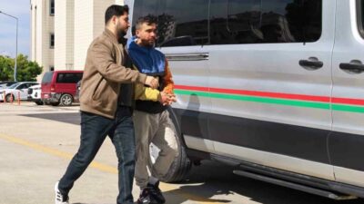Bursa’nın İnegöl ilçesinde polisten kaçan şüphelinin üzerinde yaklaşık 50 gram
