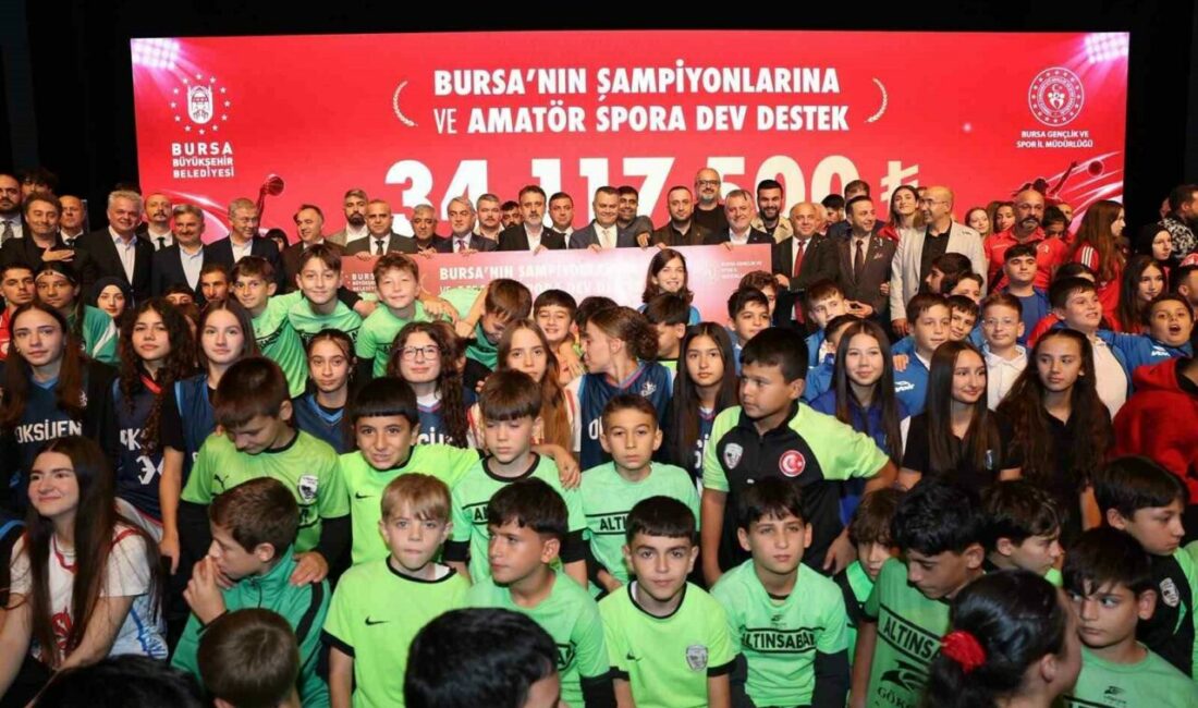 Bursa’nın şampiyonlarına ve amatör spora dev destek Bursa Büyükşehir Belediyesi tarafından düzenlenen ‘Amatör Spor Kulüplerine Destek ve