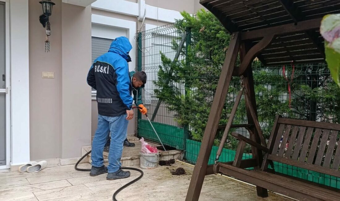Büyükşehir’den yoğun yağış mesaisi: 645 olaya müdahale Bursa Büyükşehir Belediyesi, şehir genelinde etkili olan kuvvetli yağışın olumsuz