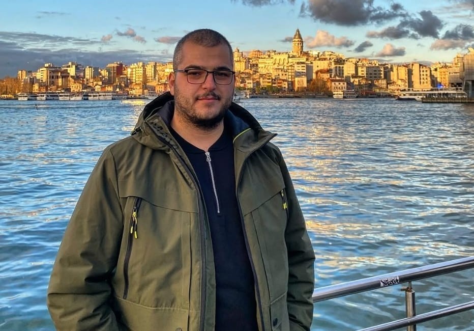 Bursa’nın Orhangazi ilçesinde bir fabrikada elektrikçi olarak çalışan genç bir