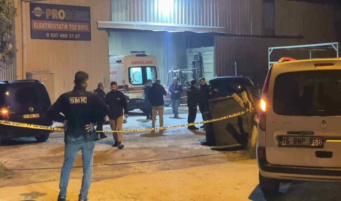 Bursa’da bir boyahane fabrikasında, forkliftten düşen demir bloğun altında kalan