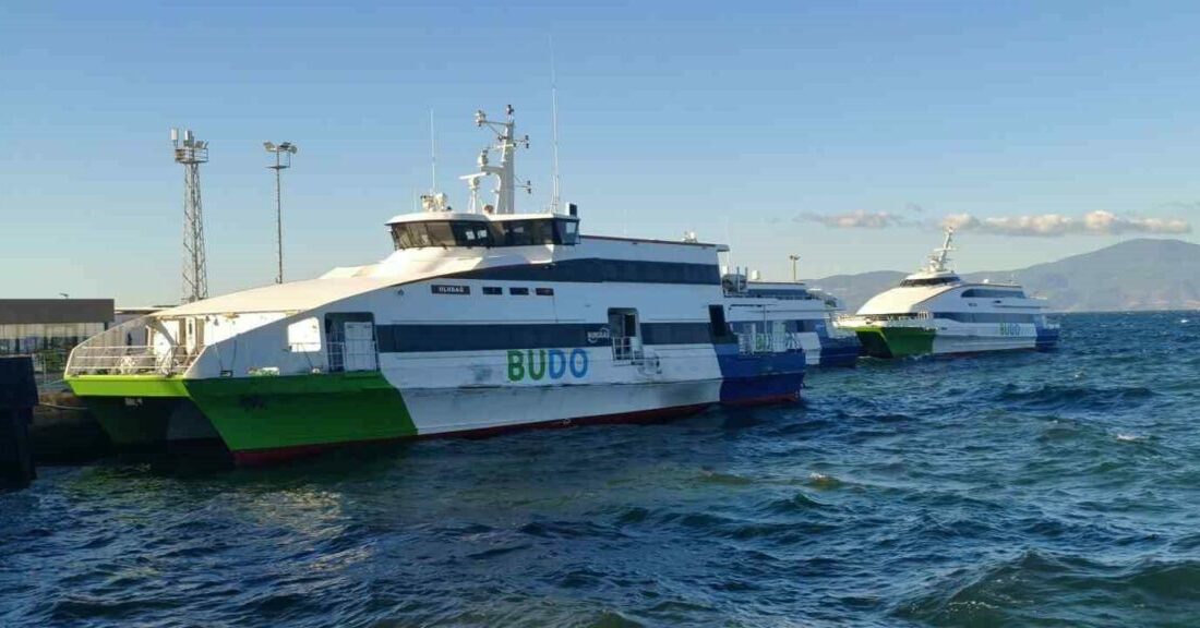 Deniz ulaşımına fırtına engeli Marmara Denizi’nde etkili olan olumsuz hava şartları deniz ulaşımını etkiledi.