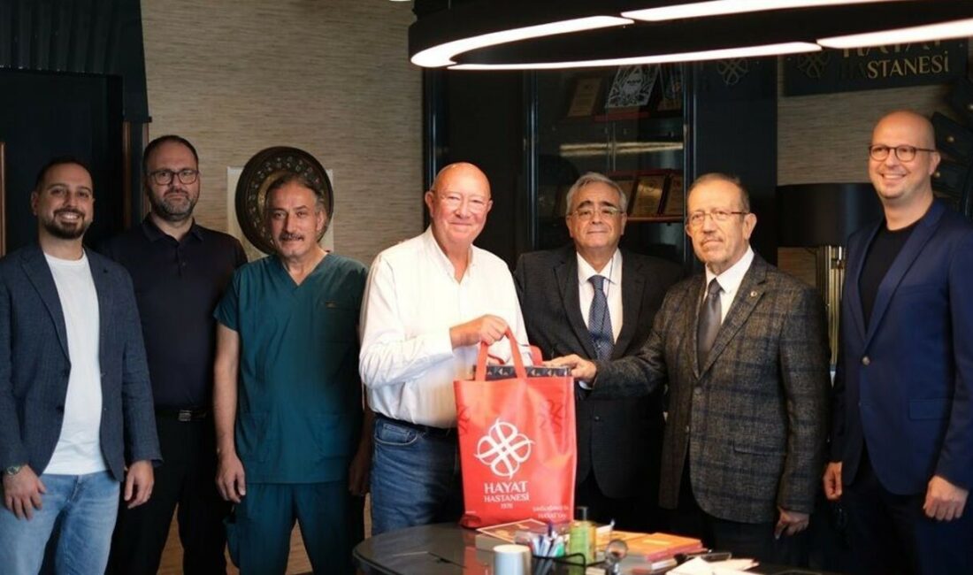 Dünyaca ünlü Cerrah Christophe Mathoulin’in Bursa ziyareti Uluslararası El Bileği Merkezleri’nin (International Wrist Centers, IWC) Kurucusu ve