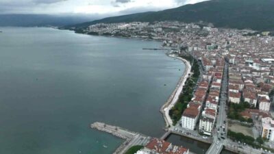 Bursa’nın Gemlik ilçesinde sabaha karşı yaşanan 2,8 büyüklüğündeki deprem Yalova