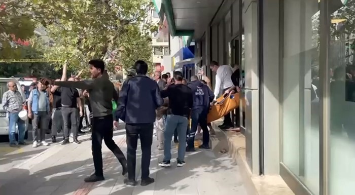 Hamile kadını bıçakla yaralayan zanlı tutuklandı Bursa’nın Gemlik ilçesinde yaşanan tartışma sonrası 4 aylık hamile kadını