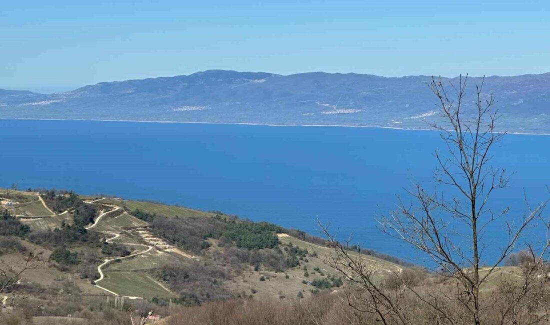 İznik Gölü ve Uludağ manzaralı köy İstanbul ve Ankaralıların radarında Bursa’nın Yenişehir ilçesine bağlı Kirazlıyayla Mahallesi, hem İznik Gölü’nü hem