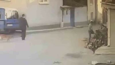 Bursa’nın Orhangazi ilçesinde yaşlı bir adam, yolda yürürken kendisini motorlu