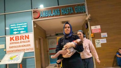 Bursa’nın İnegöl ilçesinde kanepeden düşen 2 aylık Poyraz bebeğin kafatasında