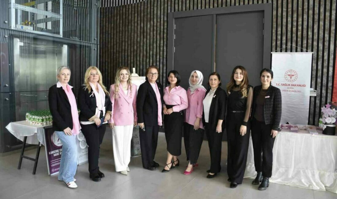 Karacabey’de meme kanserine karşı farkındalık semineri Karacabey Belediyesi, Meme Kanseri Farkındalık Ayı kapsamında İlçe Sağlık Müdürlüğü