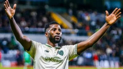 Kelechi Iheanacho, Bursaspor’a transfer sürecini anlatırken yeşil-beyazlı taraftara özel mesaj