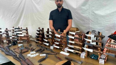 Bursa’da 8 yıldır bıçakçılık yapan Adem Çoban’ın, hayvan sağlığı için