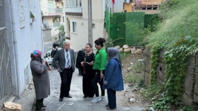 Bursa’nın Yıldırım ilçesinde mahalle sakinleri, bir köpek çiftliğinden yayıldığını iddia