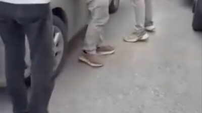 Bursa’nın Mudanya ilçesinde bir okul önünde servis şoförleri arasında kavga