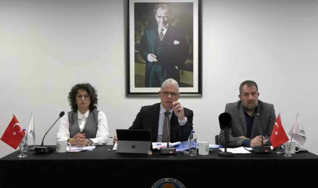 Mudanya’da TOKİ için Ülkü köyü merası gündemde Mudanya Belediye Başkanı Deniz Dalgıç, Ülkü köyündeki mera alanının konut