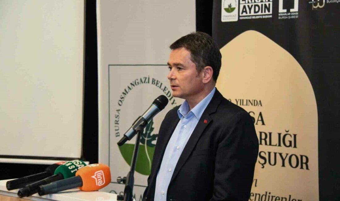 Osmangazi’de Bursa’nın mimari kimliğine ışık tutan panel Osmangazi Belediyesi’nin Bursa’nın fethinin 700. yılı etkinlikleri kapsamında düzenlediği “700.