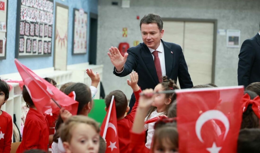 Osmangazi’de cumhuriyet coşkusu kreşlere taştı Cumhuriyet’in kuruluşunun 103’üncü yıl dönümü, Osmangazi Belediyesi bünyesinde hizmet veren