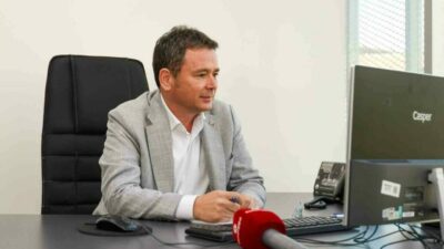 Osmangazi’de yaşayan vatandaşların talep ve beklentilerini doğrudan dinlemek amacıyla telefonun