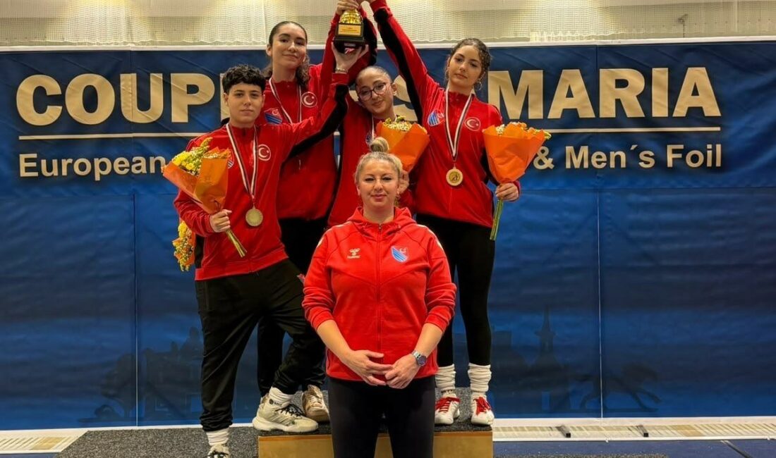 Osmangazi’nin genç eskrimcisi Avrupa’da zirvede Osmangazi Belediyespor’un genç sporcusu Ada Küfeciler, Slovakya’nın amorn kentinde düzenlenen