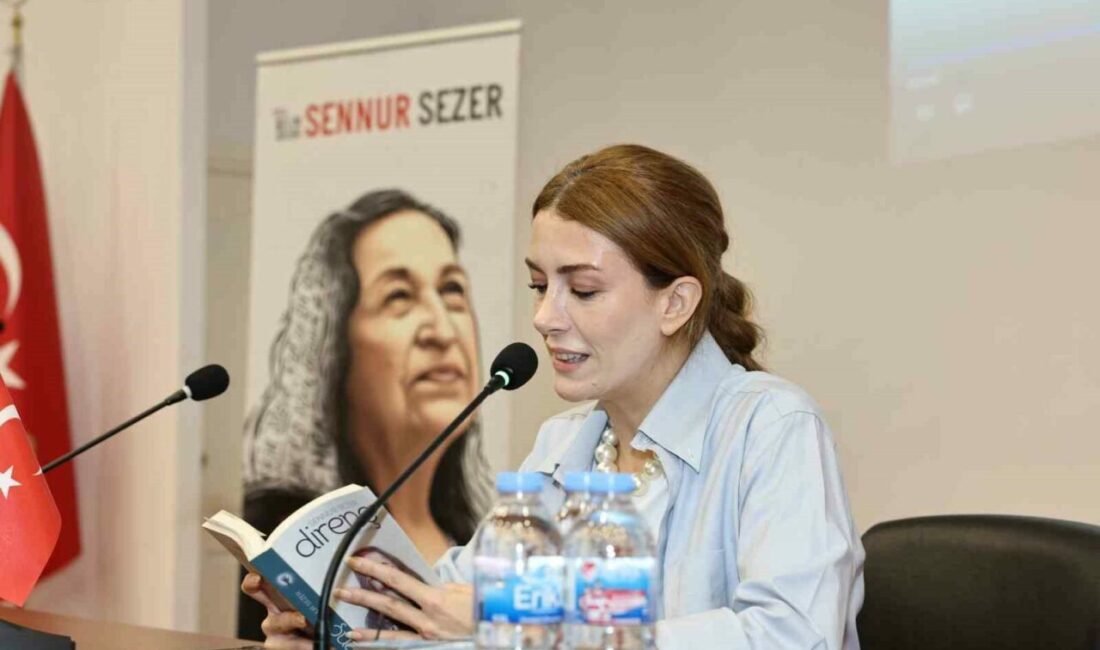 Nilüfer Belediyesi’nin “2026 Yılın Yazarı Sennur Sezer” etkinlikleri kapsamında oyuncu