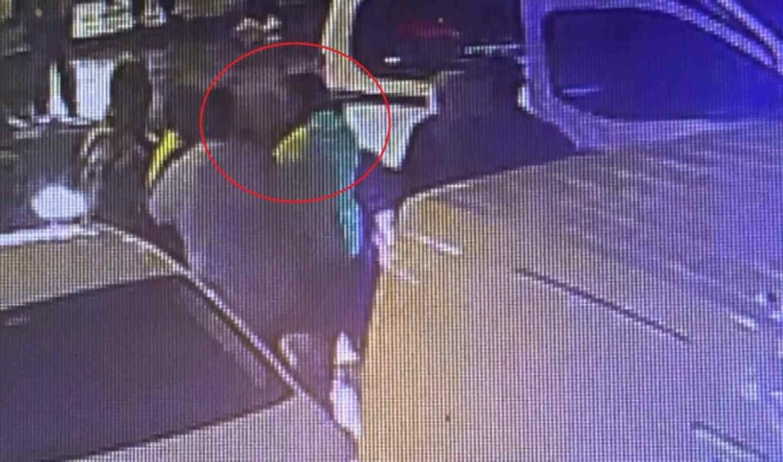Park halindeki araca çarptı, ihbara gelen polise kafa attı: Alkollü sürücü gözaltına alındı Bursa’da maddi hasarlı kaza ihbarına giden polis ekipleri ile alkollü