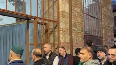 Vatan Sevdaları Platformu tarafından Bursa’da bulunan Üftade Hazretleri’nde düzenlenen programda,