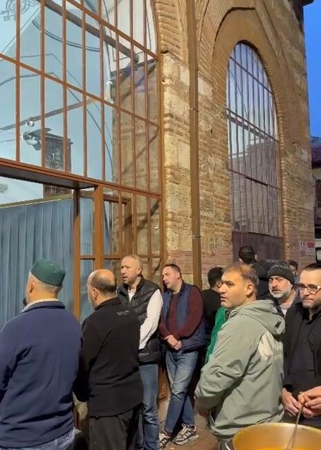 Selim Kurtulan ve tüm hastalar unutulmadı Vatan Sevdaları Platformu tarafından Bursa’da bulunan Üftade Hazretleri’nde düzenlenen programda,