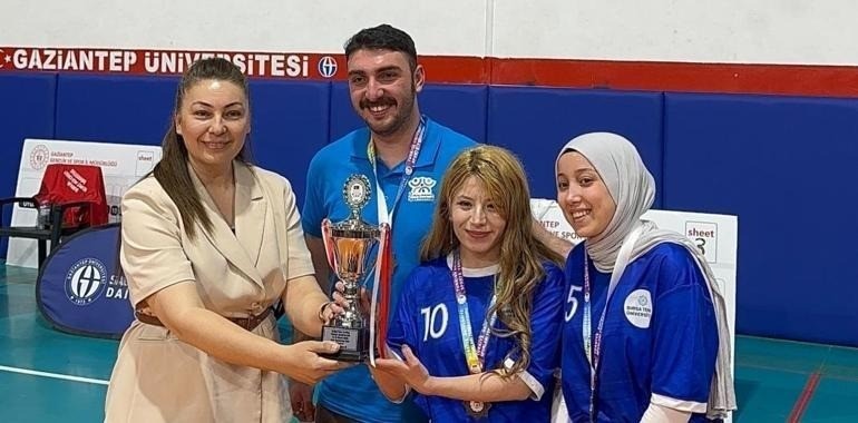 Bursa Teknik Üniversitesi (BTÜ) öğrencisi ve aynı zamanda Floor Curling