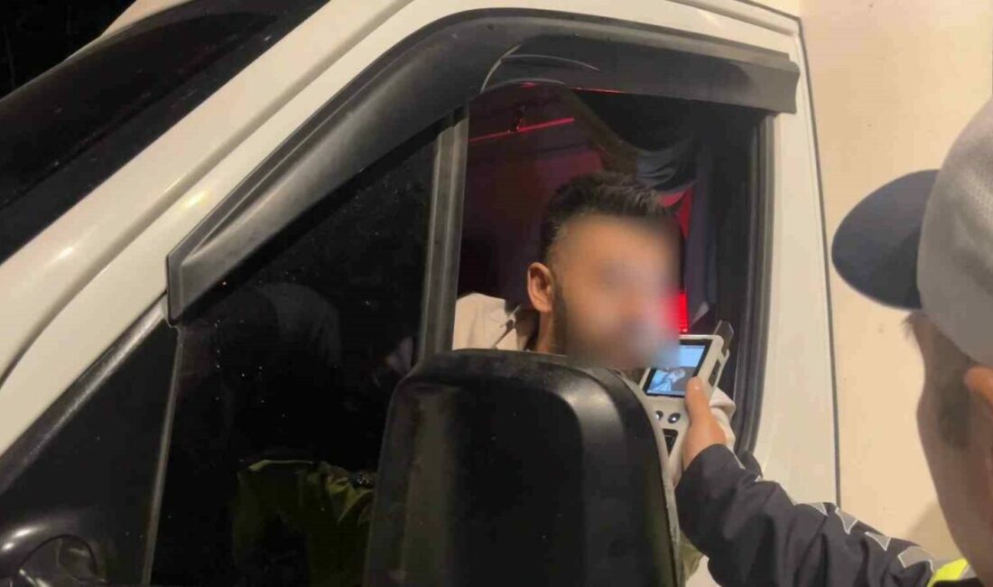 “Uyumaya geldim” dedi, alkollü çıktı Bursa’da alkol denetimine takılan kamyonet sürücüsü, “Uyumaya geldim” diyerek kendini